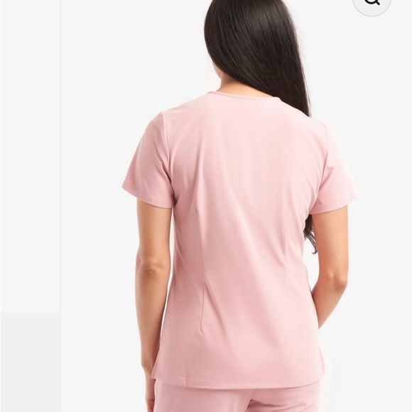 LAGO scrub top size xxs Diamond top color blush - Picture 6 of 10